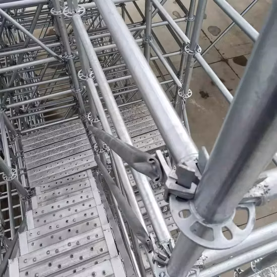 認定された Ringlock 足場システム、完全な亜鉛メッキ Layher 足場。Ringlock システムを使用した足場、すべてのコンポーネントを備えた完全な足場